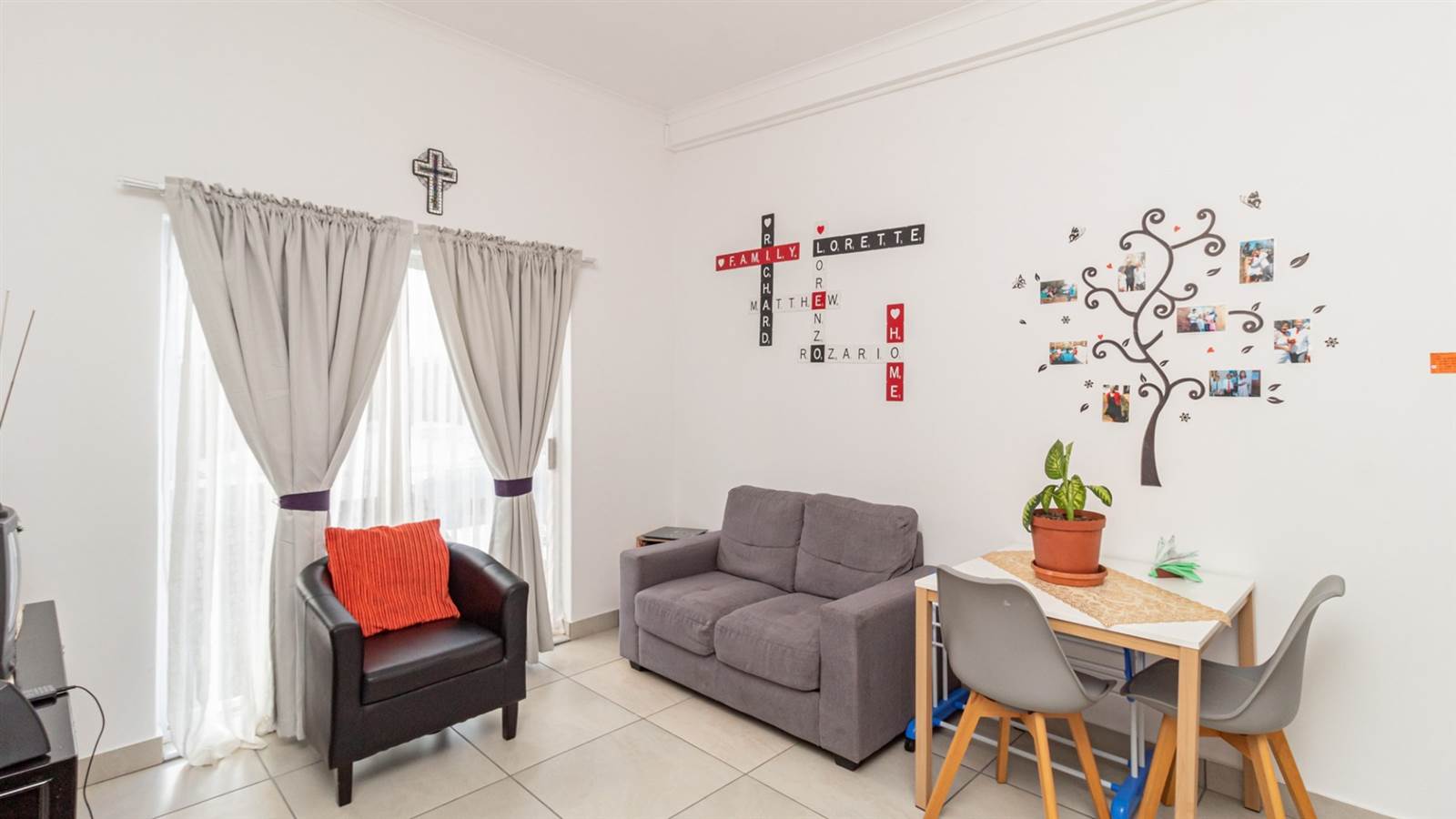 106_2fead2c571b23f49ed175c530cad2233
