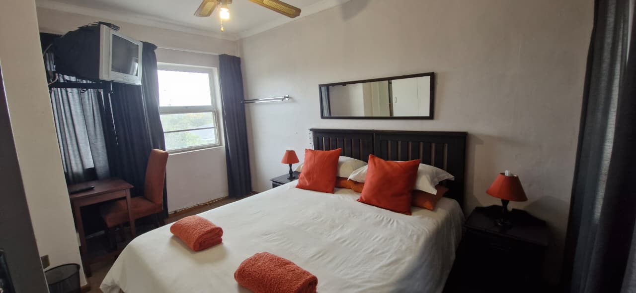 Bedroom - orange Bedroom - orange